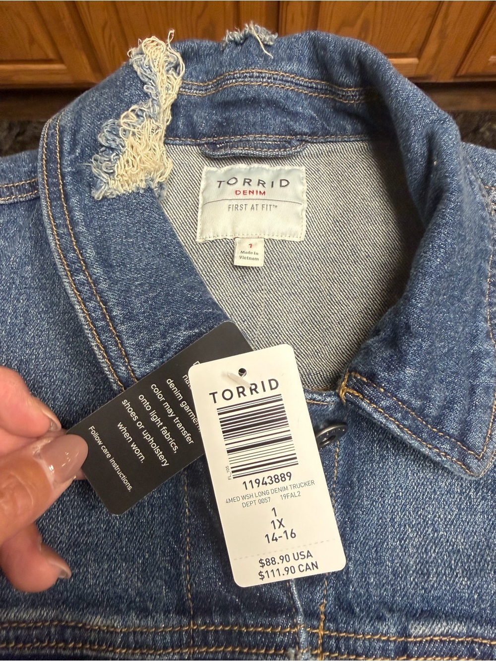 NWT TORRID 1 1X Medium Wash Long Denim Trucker Jean Jacket